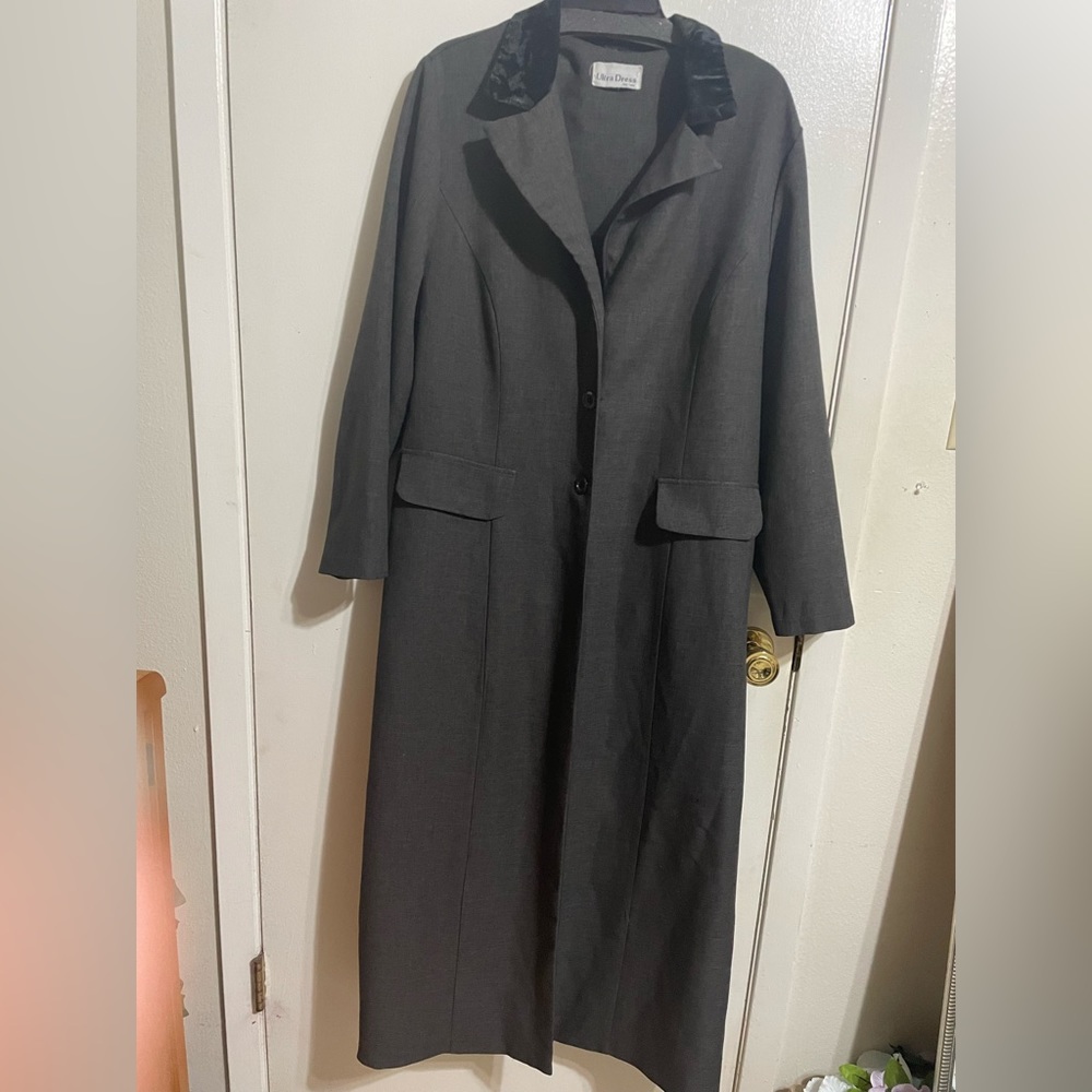 Ultra Dress New York long trench coat